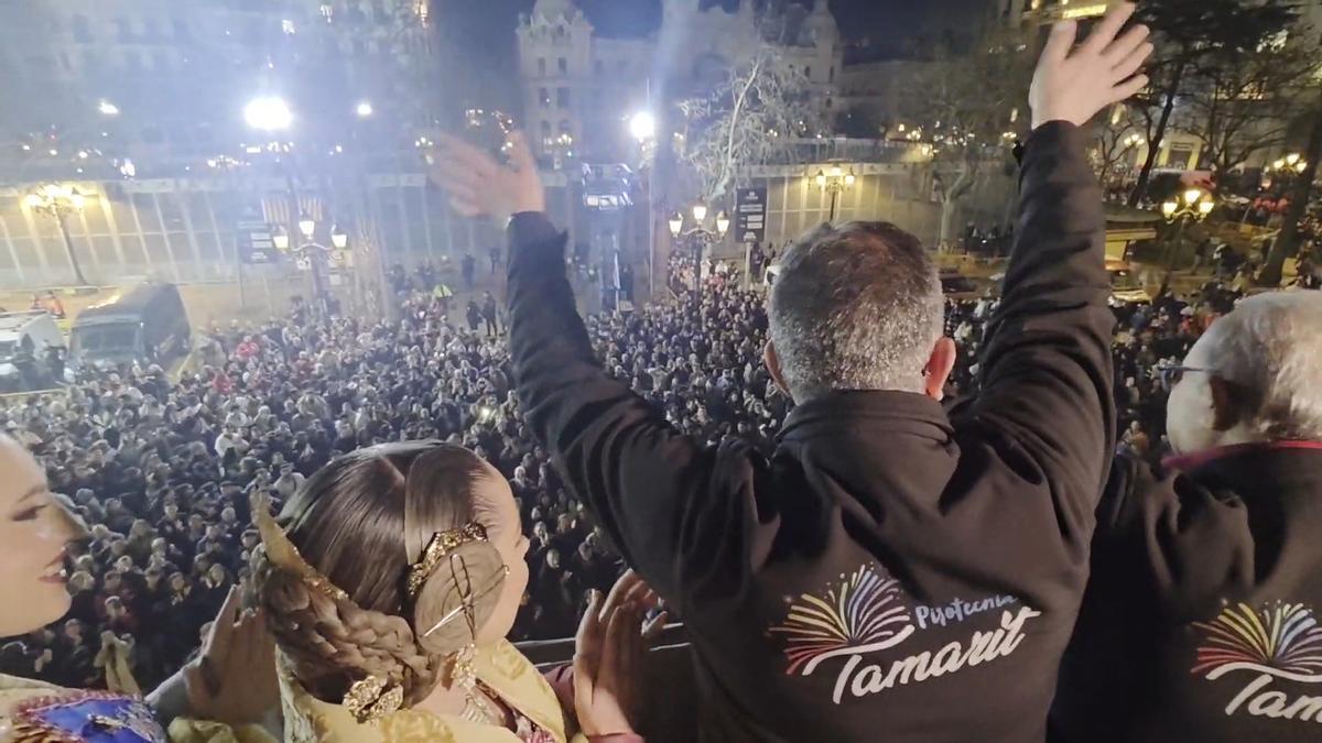 VIDEO - Así fue la "mascletà de colors" de la noche del 14 de marzo