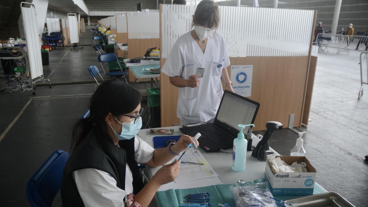 Vacunación masiva contra el COVID en el Recinto Ferial de Pontevedra