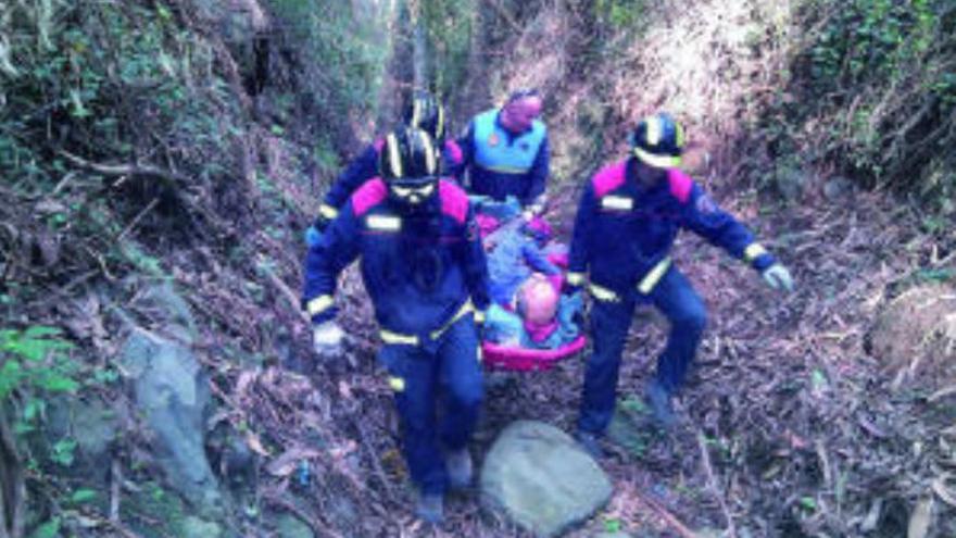 Varón en estado crítico tras caerse por el barranco de Tahodio, en Santa Cruz de Tenerife