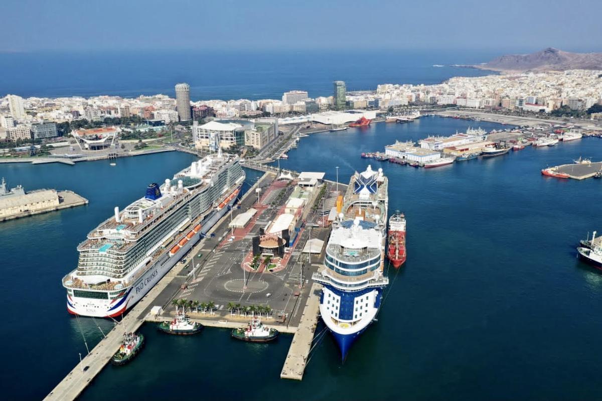 Vista aérea de la terminal de cruceros de Santa Catalina y la ciudad de Las Palmas de Gran Canaria.