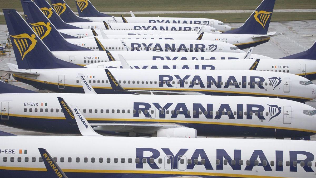 Huelga Ryanair en agosto | Una decena de vuelos cancelados y 111 con  retrasos en una nueva jornada de paros en Ryanair