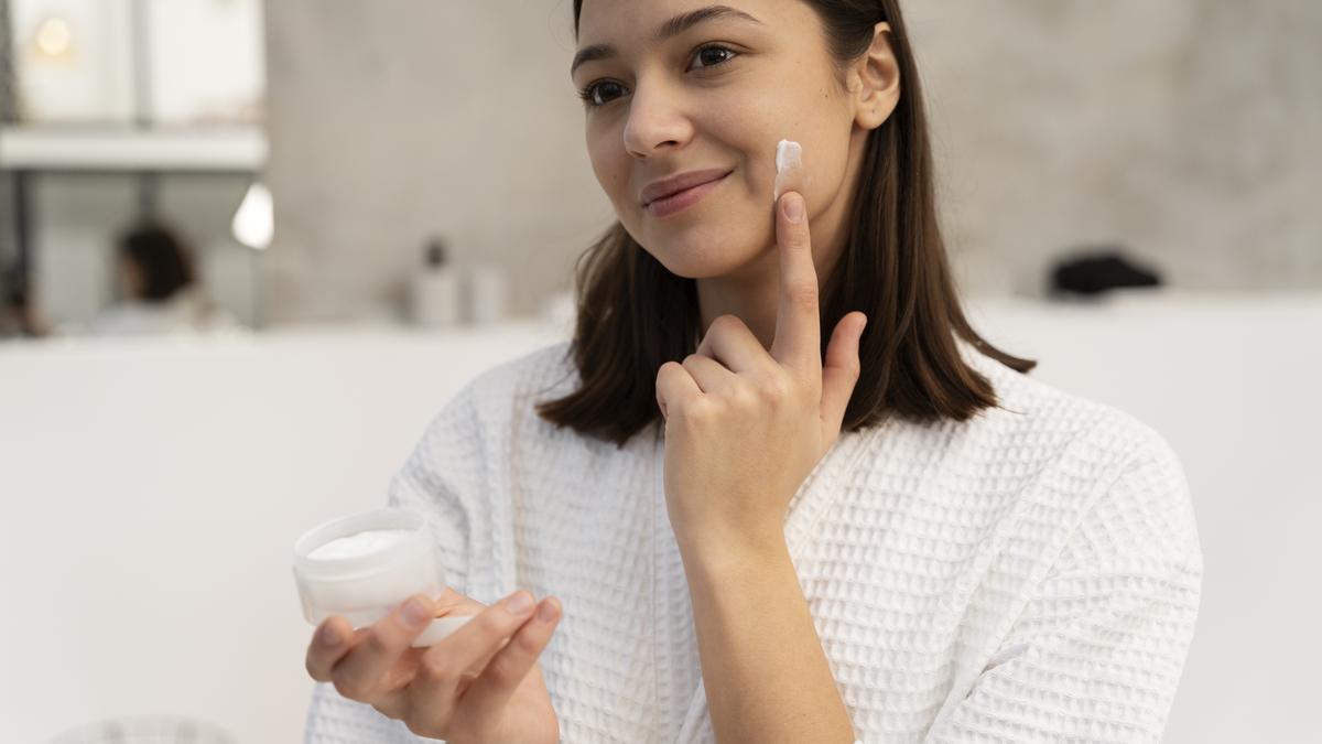 Esta crema hidratante facial es la preferida de los hombres y mujeres que tienen la cara seca