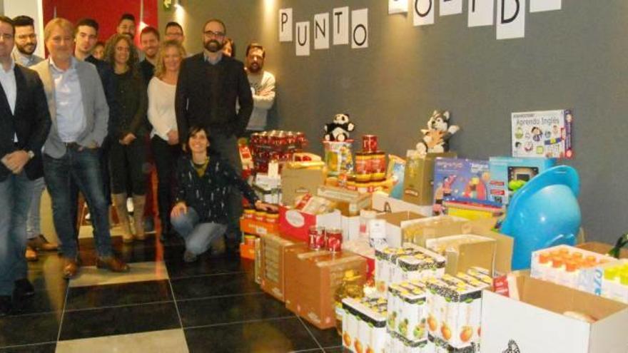 Donación de alimentos a Cáritas