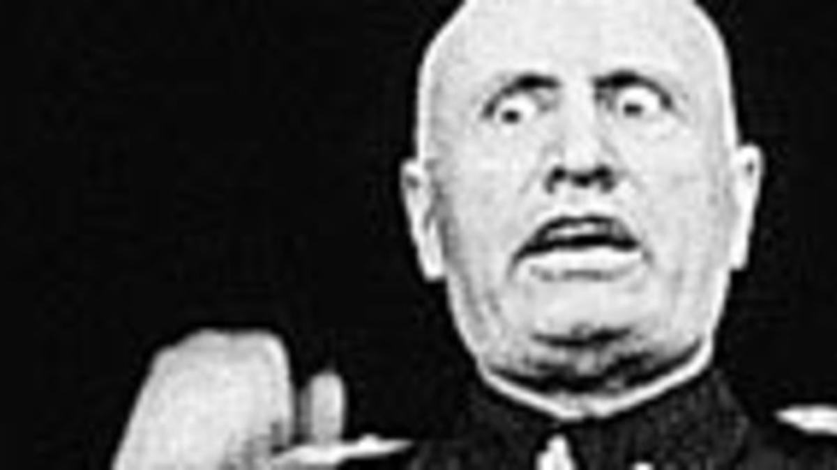 Mussolini, dictador fascista italiano, durante un discurso.