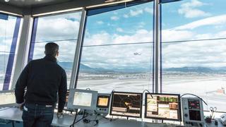 La huelga de controladores de las torres privatizadas sin efecto en los aeropuertos por «actitud de esquirolaje»