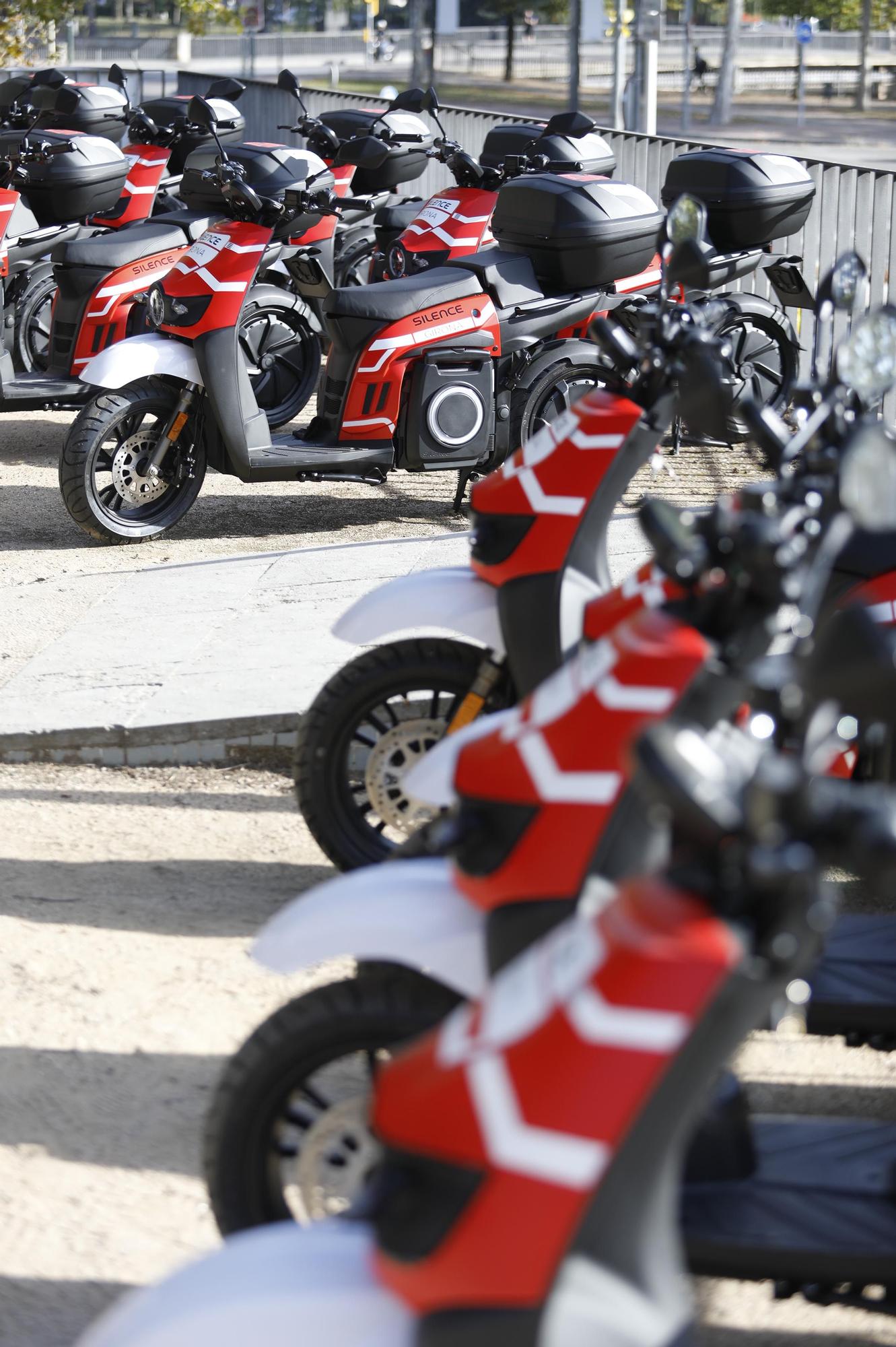 Girona estrena un servei de moto elèctrica de lloguer per minut