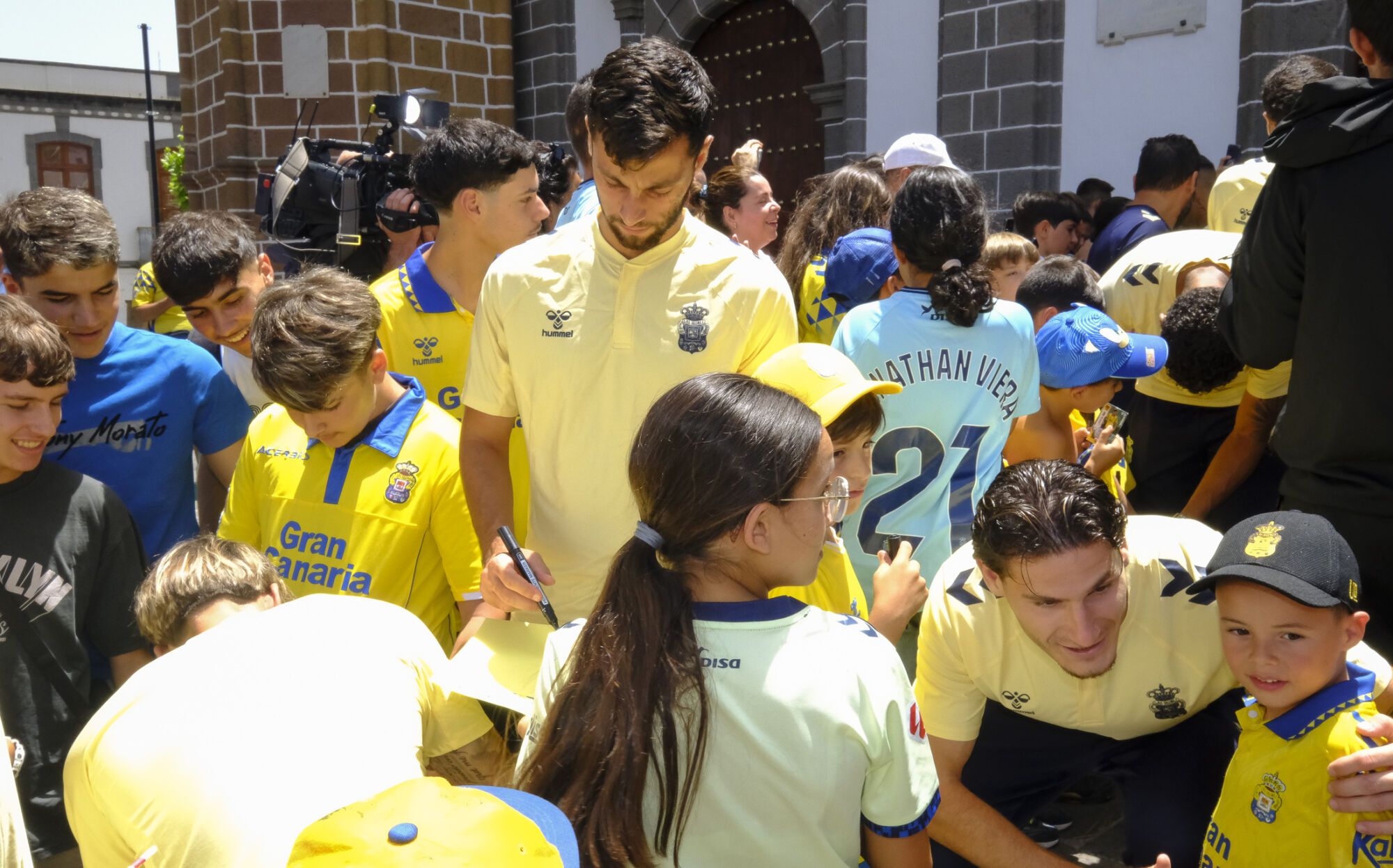 Ofrenda anual de la UD Las Palmas a la Virgen del Pino