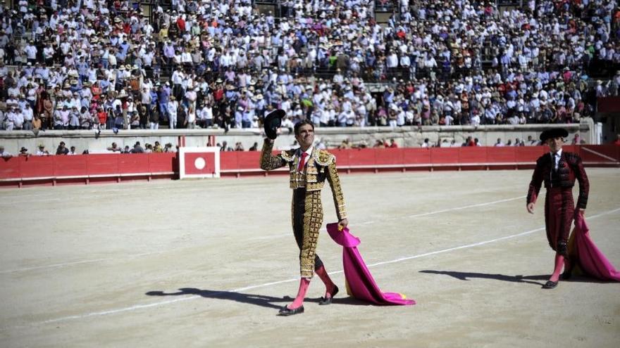 José Tomás pone a Jerez en estado de sitio