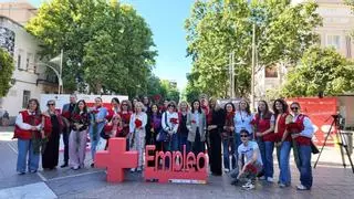 Cruz Roja reivindica la igualdad de oportunidades laborales en Córdoba con la campaña Clavel por la Igualdad