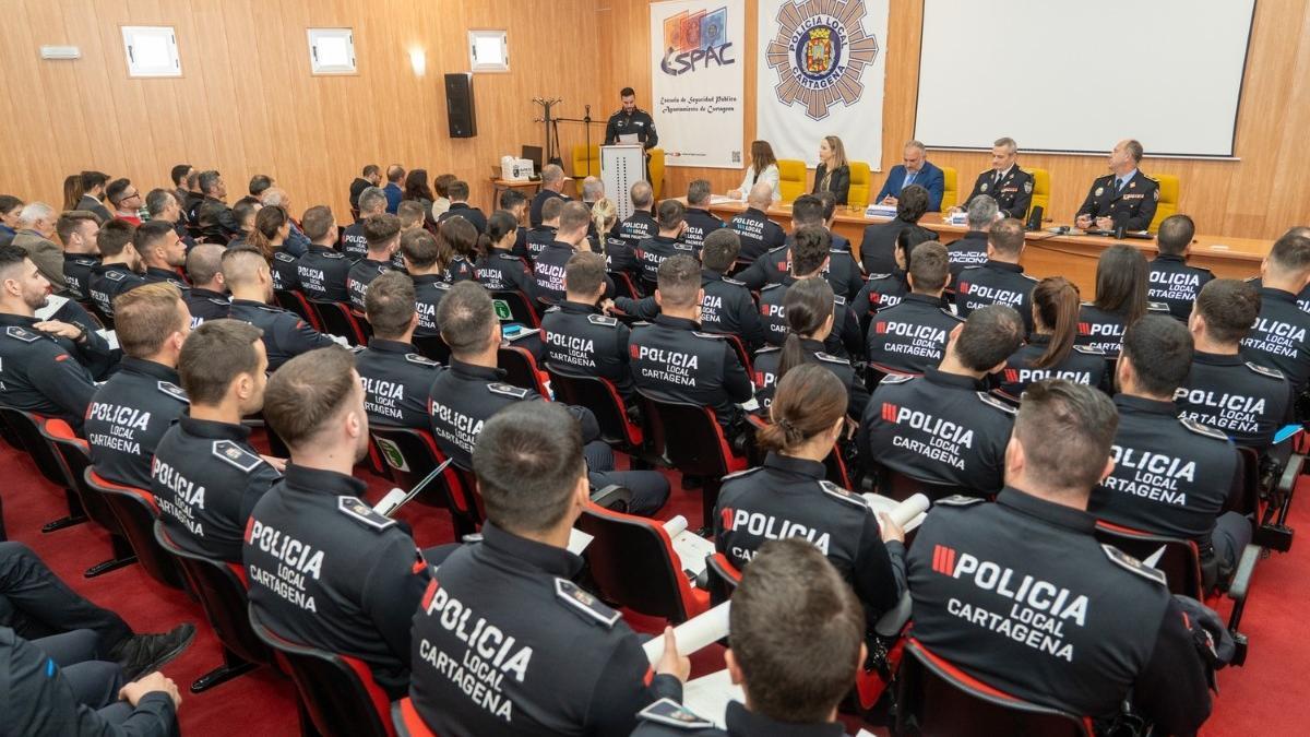 La Policía Local de Cartagena se refuerza con el ascenso de dos nuevos  inspectores - La Opinión de Murcia