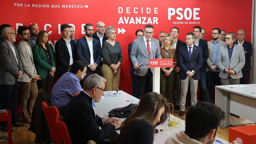 Rueda de prensa de Diego Conesa con alcaldes socialistas.