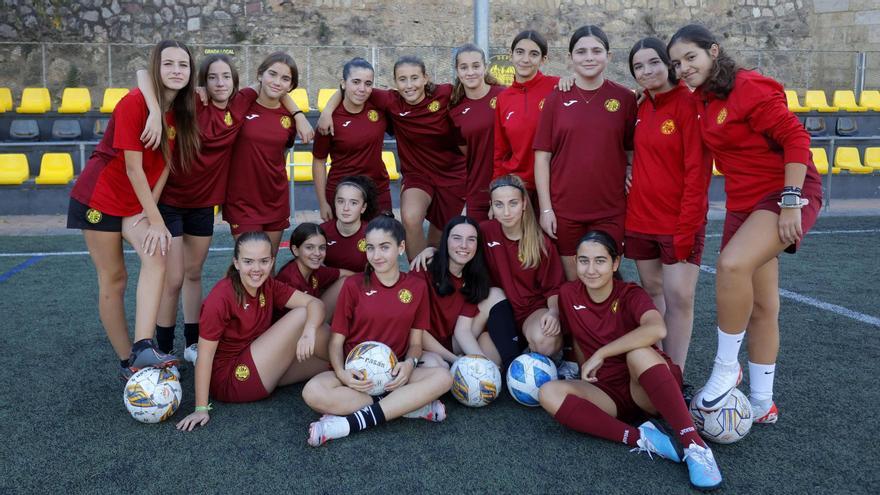 L’equip cadet únic femení de Serranos