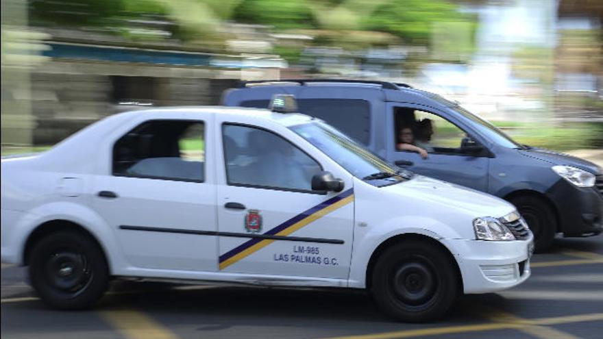 El PP pide al tripartito que interceda por el taxi ante el Cabildo