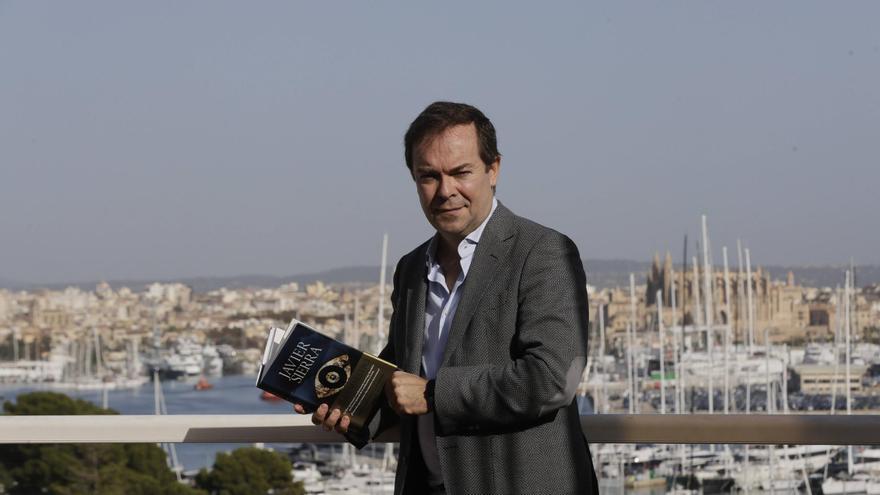 Un asteroide lleva el nombre del escritor Javier Sierra a petición de los astrónomos de Mallorca