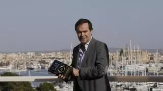 Un asteroide lleva el nombre del escritor Javier Sierra a petición de los astrónomos de Mallorca