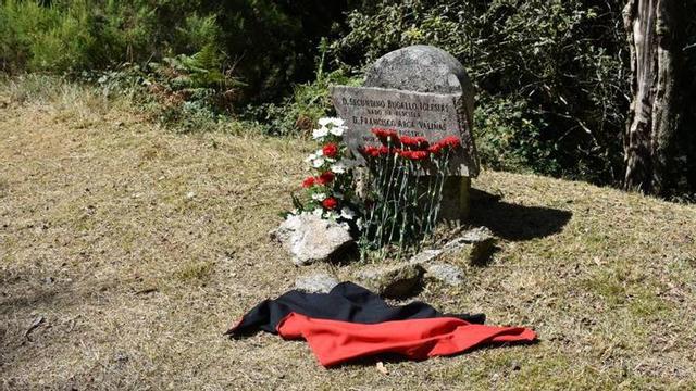 Pedre acolle un ano máis unha homenaxe no lugar onde Arca e Bugallo foron fusilados. |