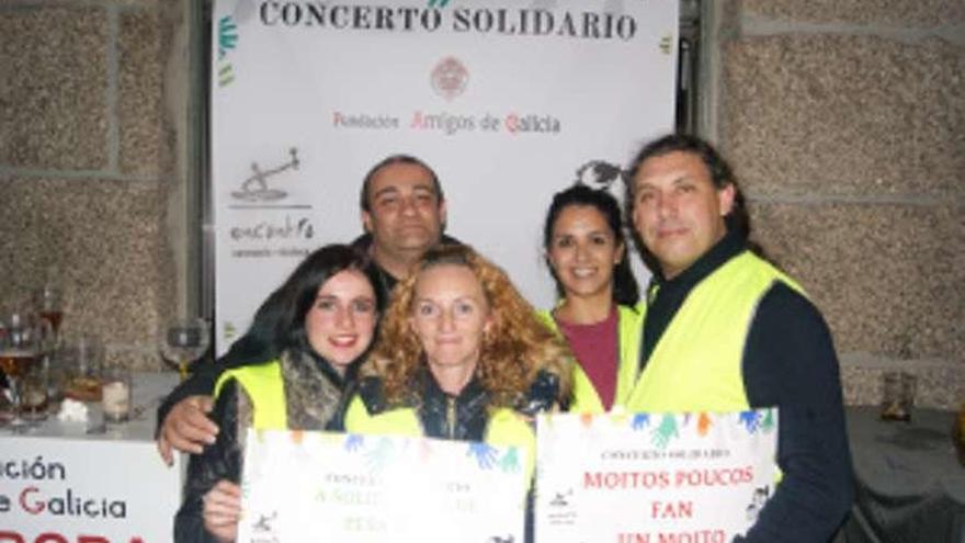 El equipo del concierto solidario de Barrantes.