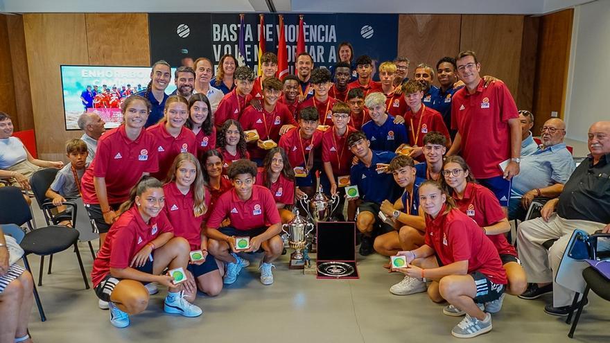 La selección Balear sub-14 de fútbol playa, campeona de España