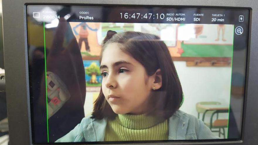 La actriz Gala Bichir, de sólo 11 años, en algunos de los rodajes en los que ha participado en los últimos tiempos, en imágenes cedidas por la familia.  | INFORMACIÓN