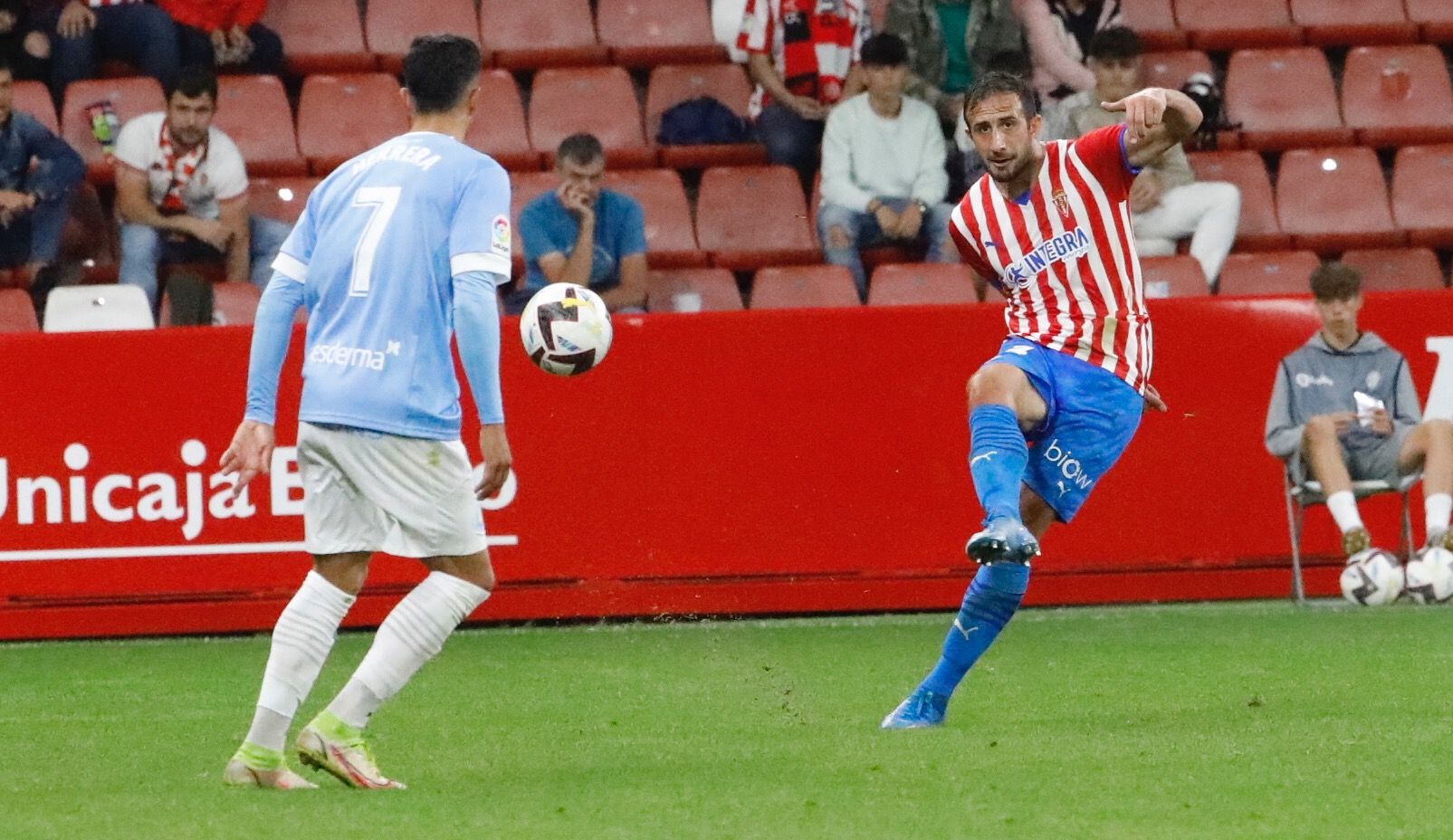 En imágenes: El Sporting consigue los tres puntos ante el Ibiza en un partido muy disputado
