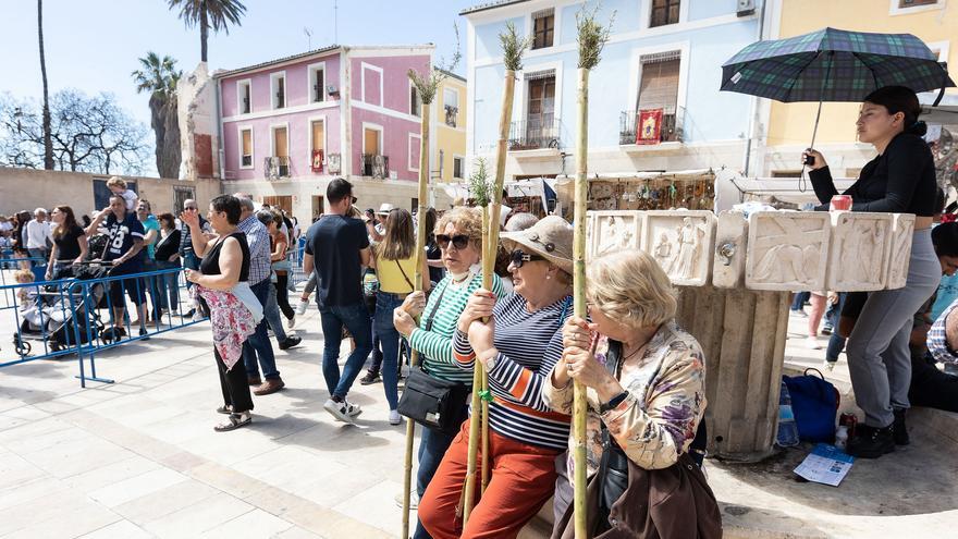 Cálida despedida de la Santa Faz en Alicante