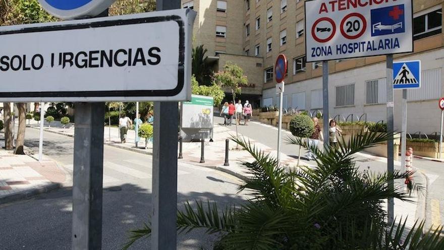 Entrada a las Urgencias del Hospital Regional de Málaga, conocido como Carlos Haya.