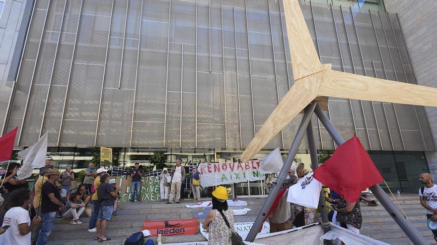 Les imatges de la protesta contra els Macroprojectes energètics