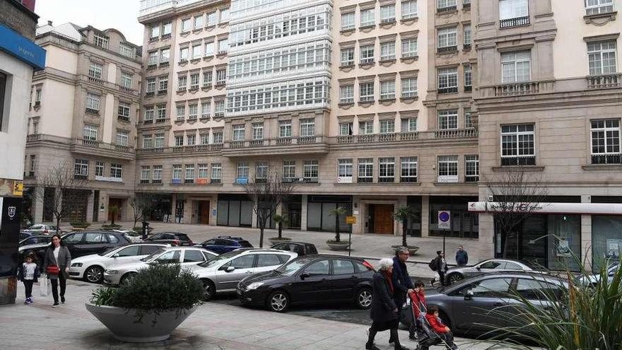 Vista del antiguo edificio de Fenosa, en la calle Fernando Macías.