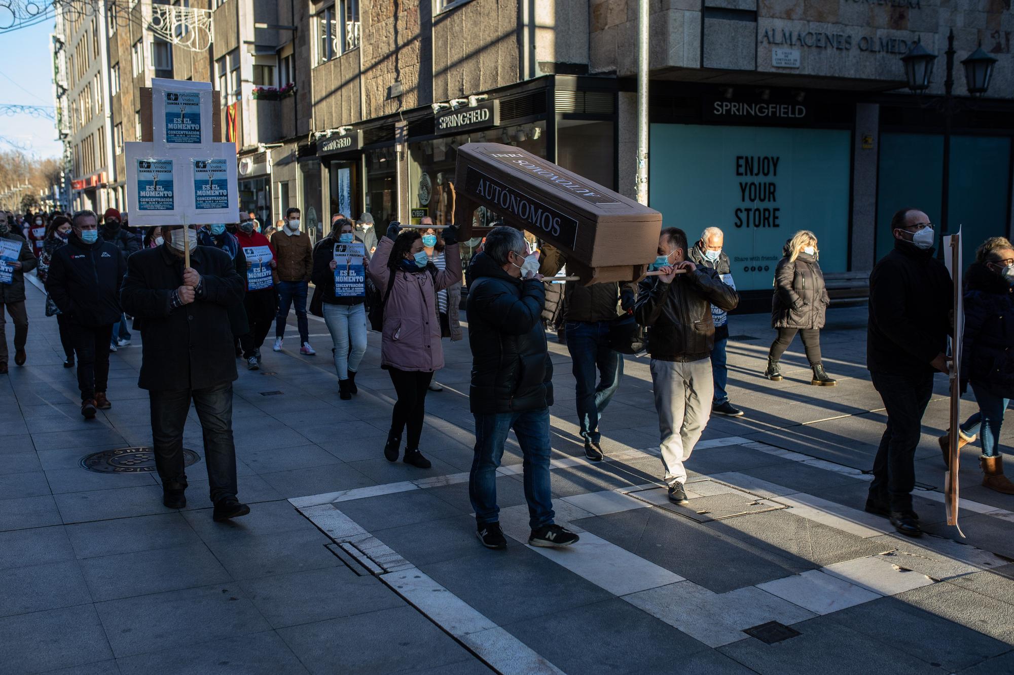 Los autónomos de Zamora se anticipan a su "funeral"