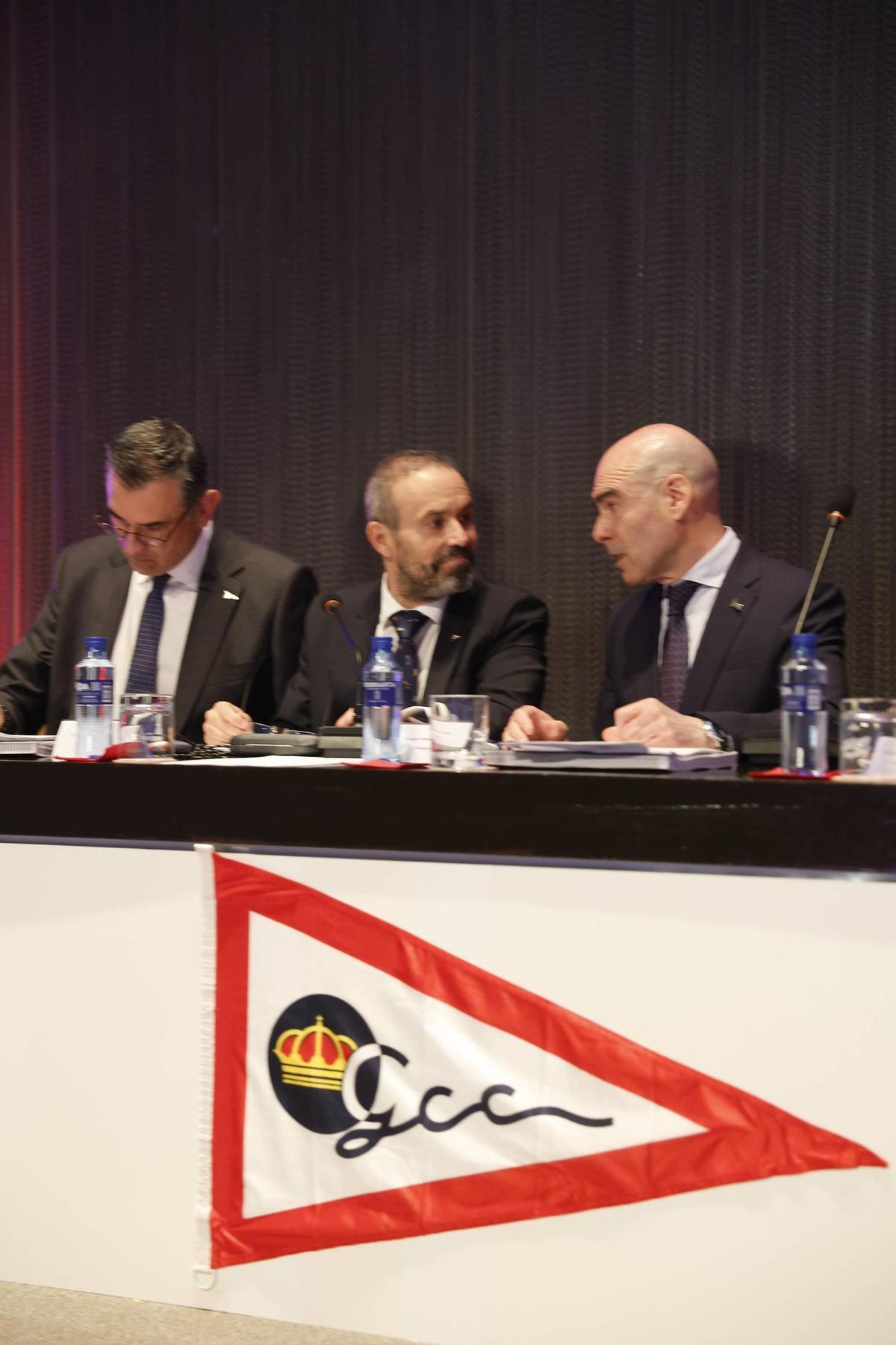 La asamblea del Grupo Covadonga, en imágenes