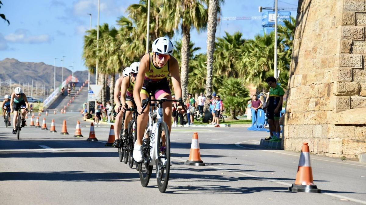 El equipo del Delikia, en el segmento de bicicleta.