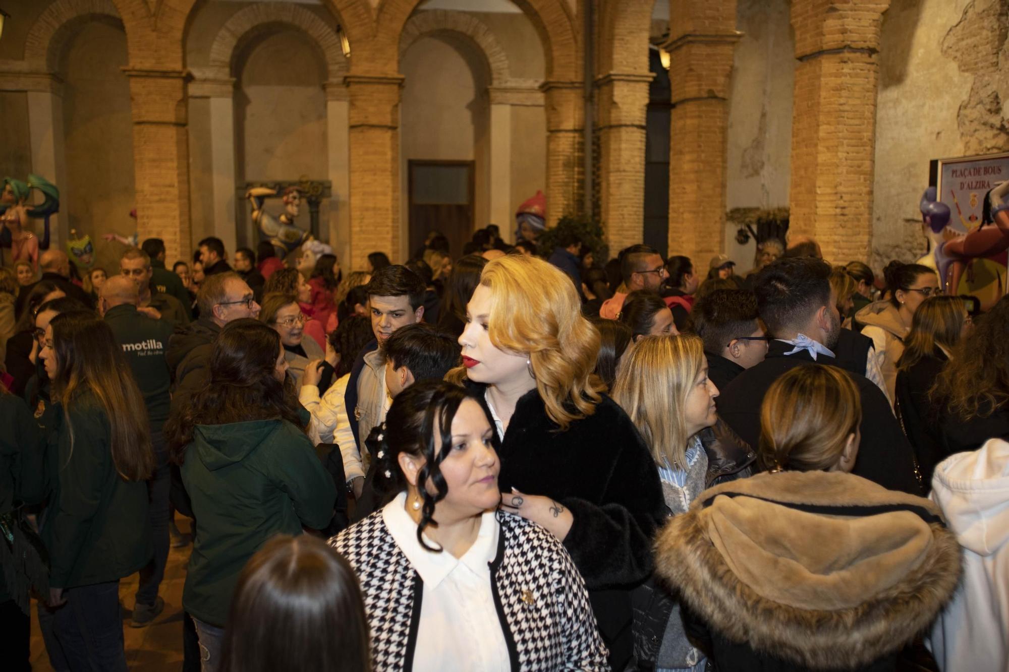 El Mercat y la Plaça Major logran el premio a los mejores "ninots" de la Sección Especial de Alzira