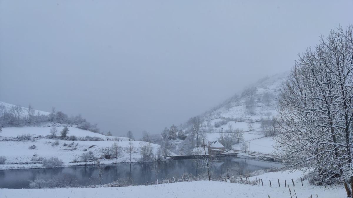 Nieva en los puertos de Asturias