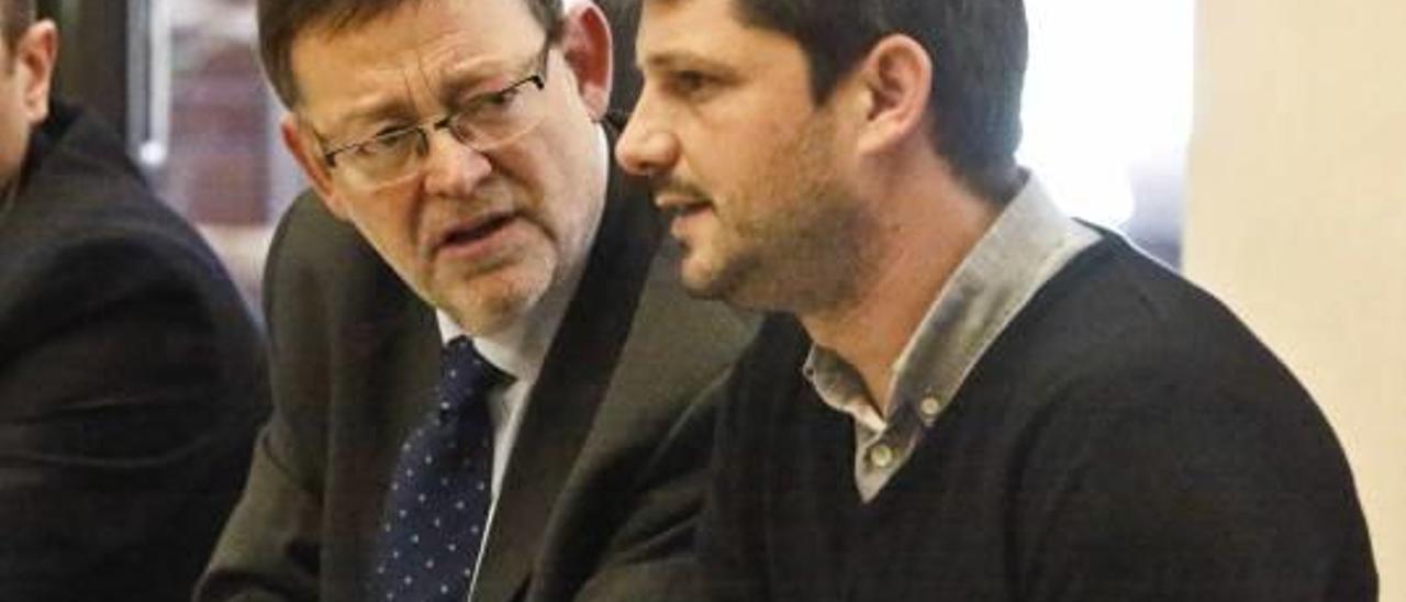 El jefe del Consell Ximo Puig y el secretario provincial del PSPV, David Cerdán, en mayo pasado.