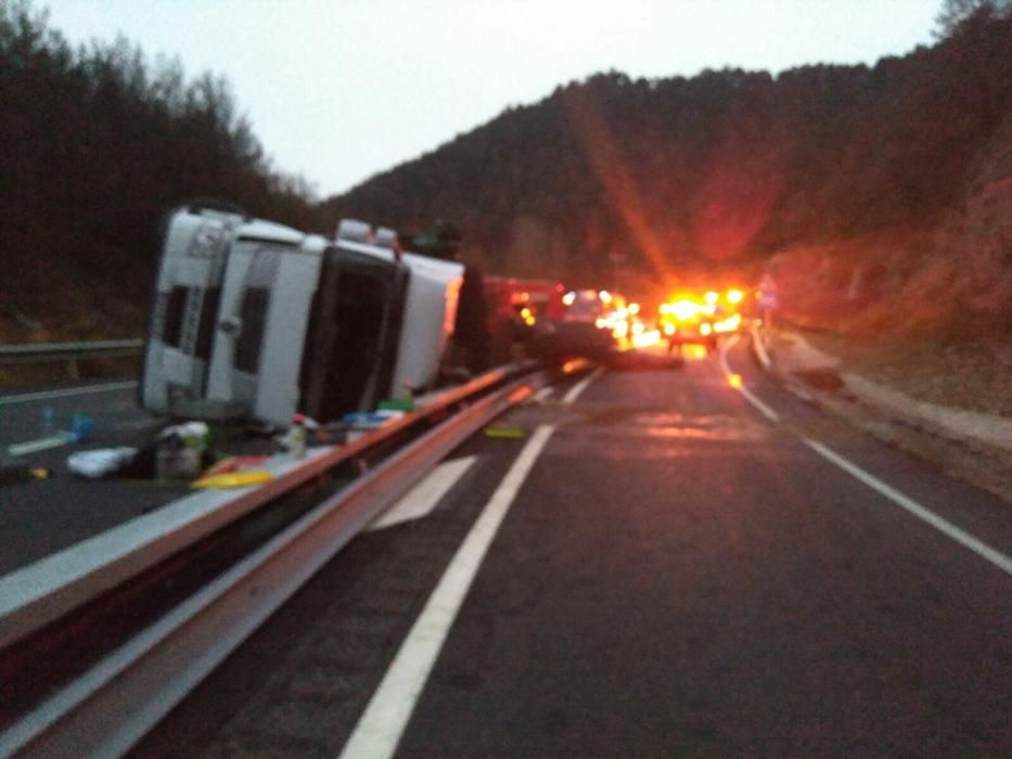 Accident d'un camió a la C-16, a Cercs