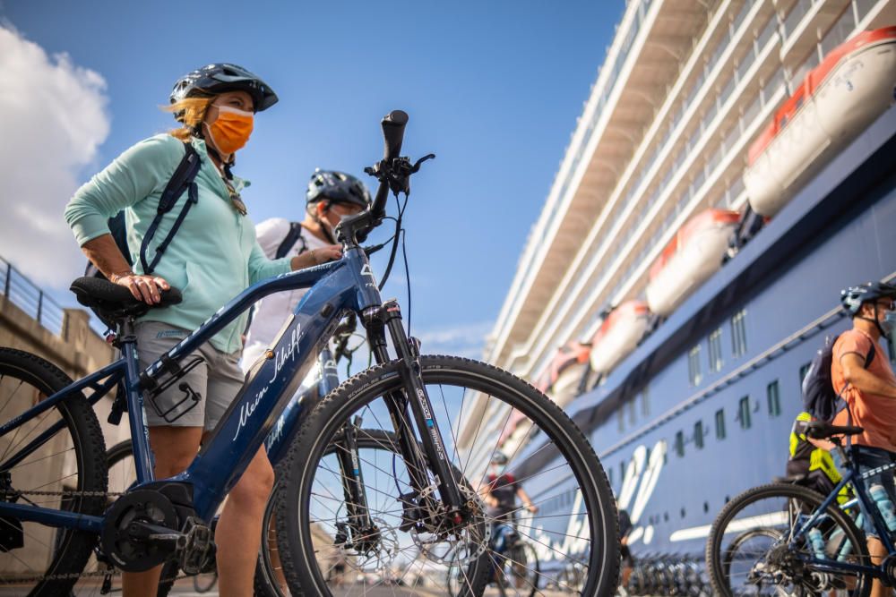 Llega el primer crucero a Santa Cruz de Tenerife