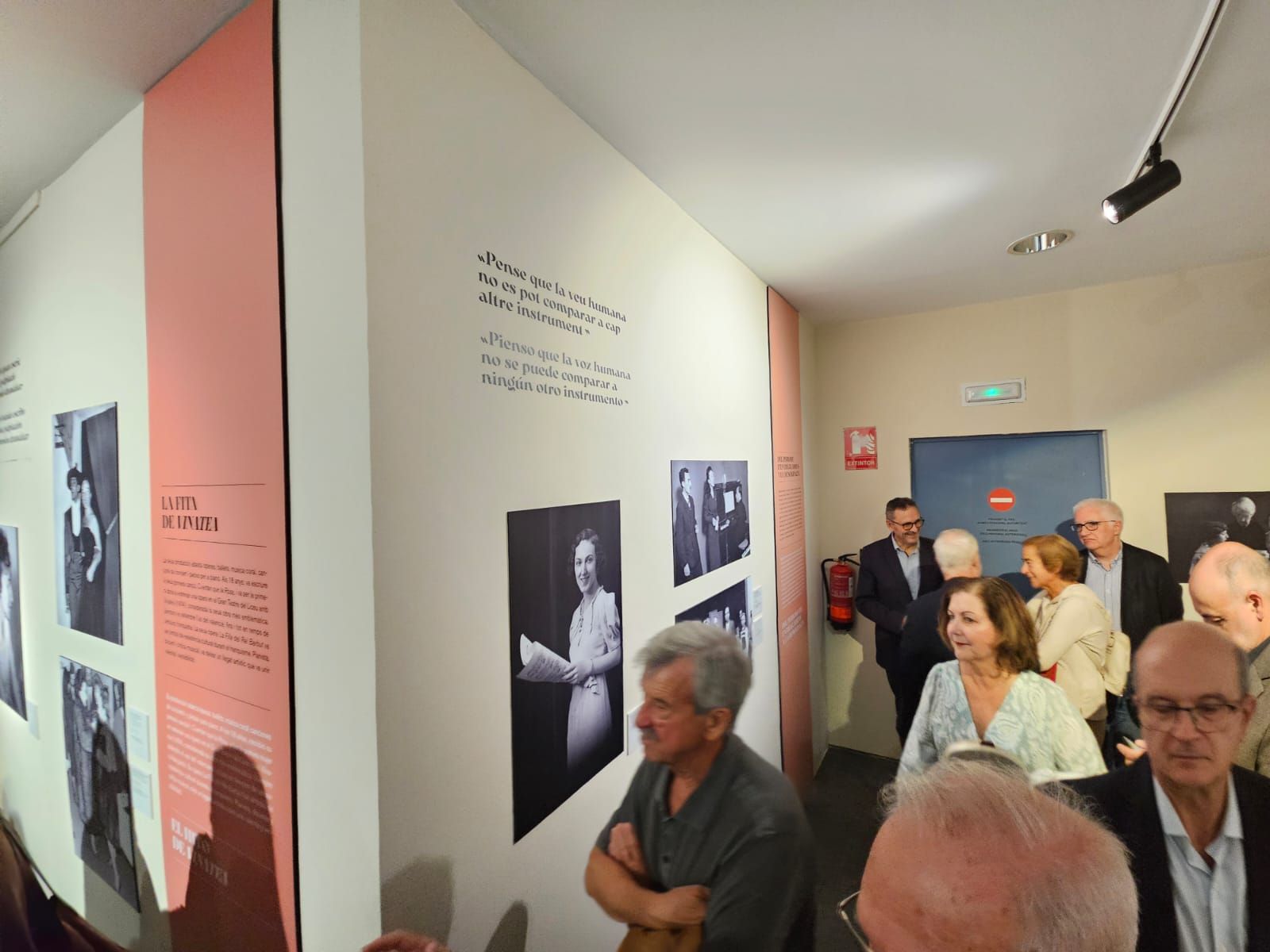 Así ha sido la inauguración de la exposición de Matilde Salvador en el MuVIM