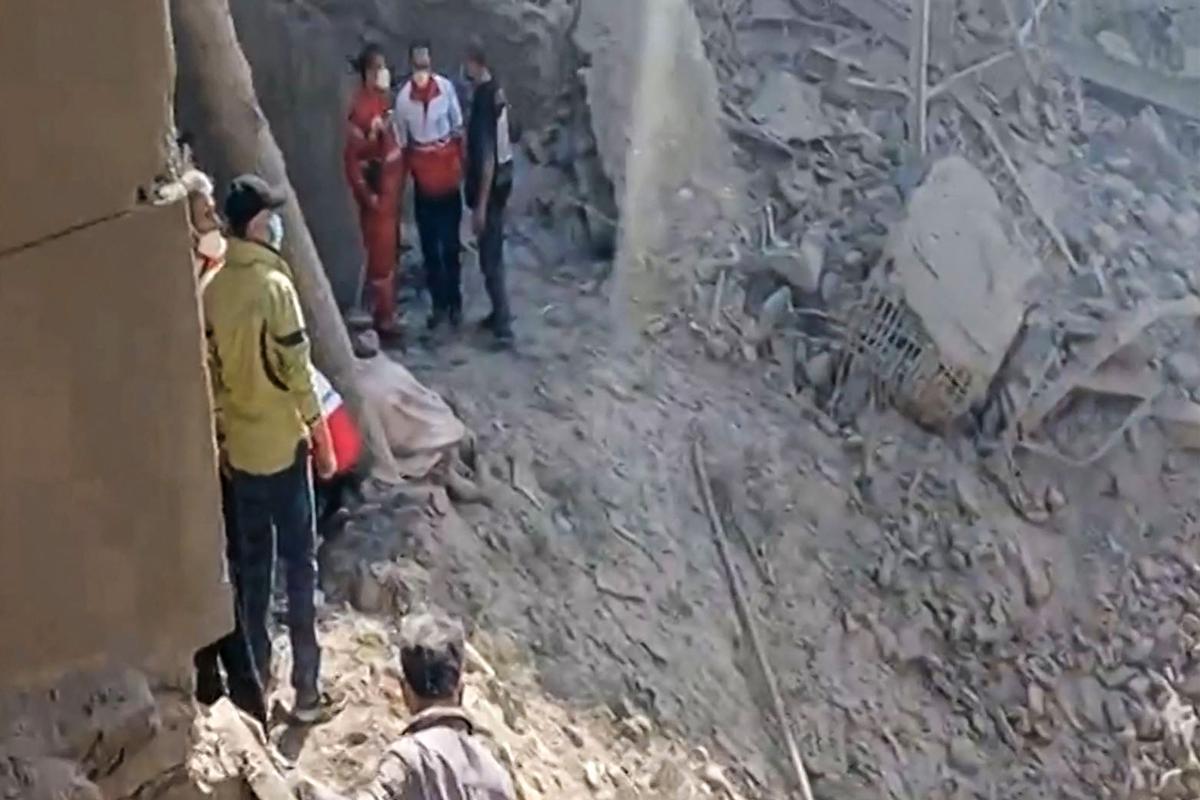 Estados Unidos e Israel bombardean  Teherán