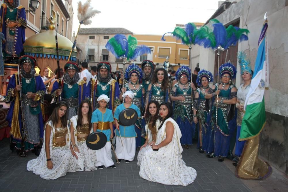 Los Moros y Cristianos de Jumilla cumplen treinta años con un espectacular desfile