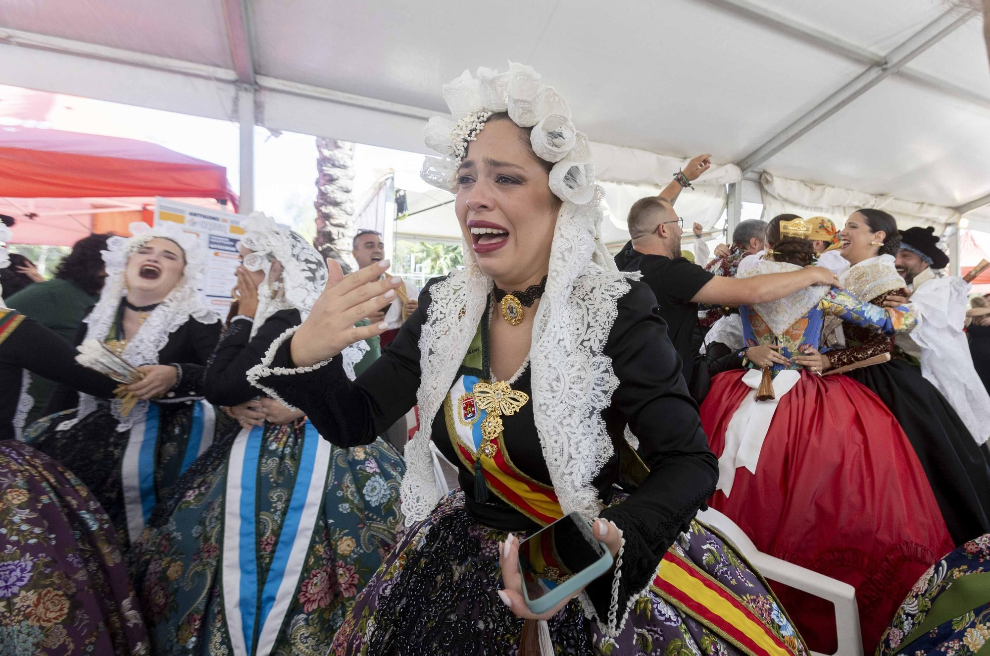 Baver - Els Antigons gana por primera vez el premio a la mejor hoguera de Alicante
