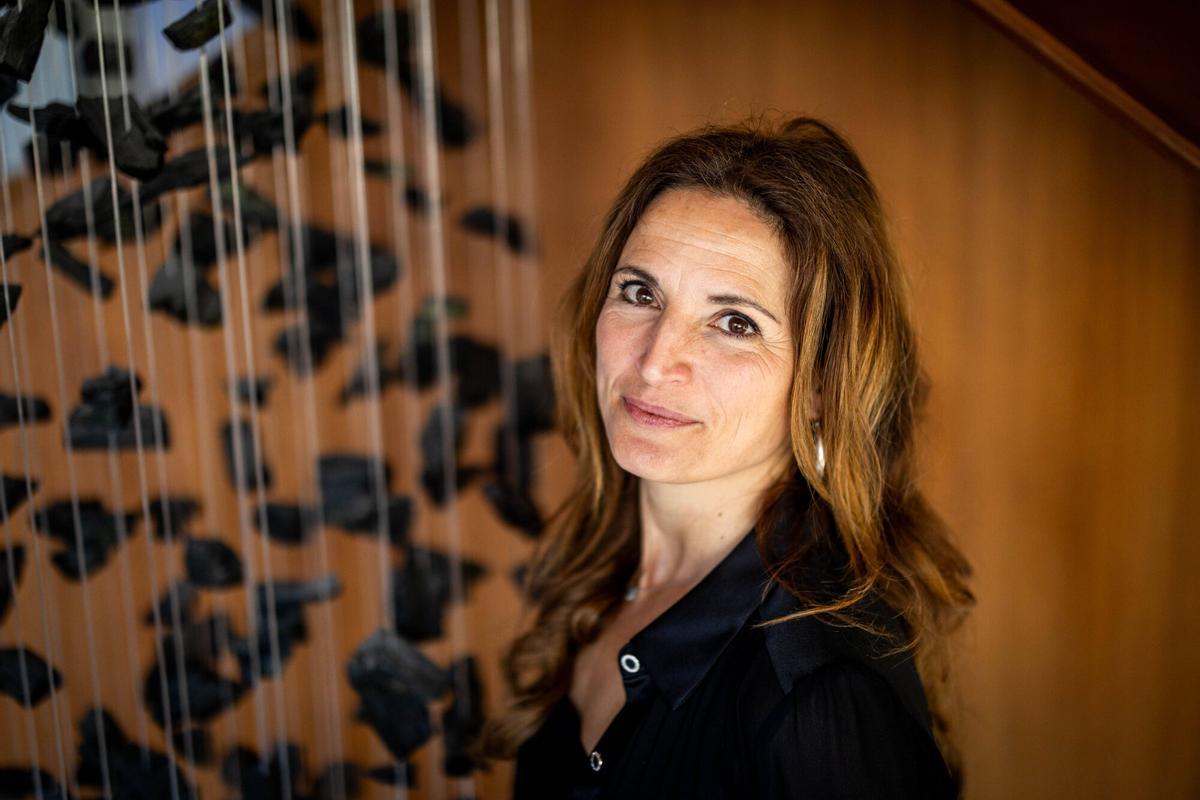 Barcelona 24/03/2026 Sociedad Nuria Casanova,autora de un libro sobre la interpretación psicológica de los dibujos,en Barcelona. AUTOR: JORDI OTIX