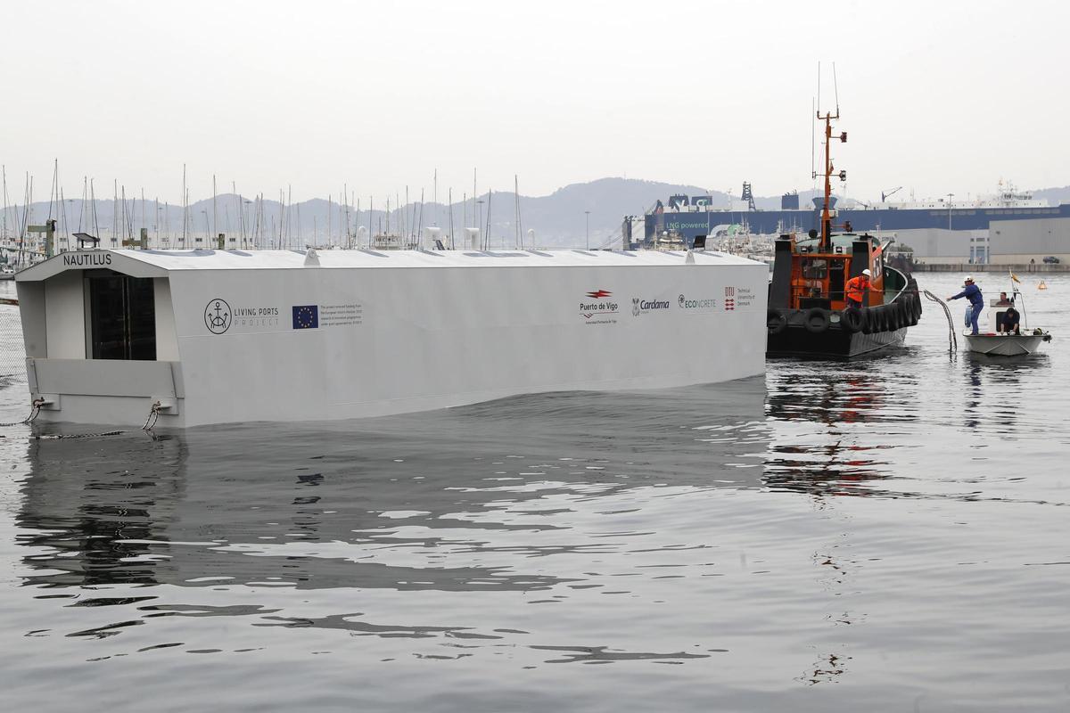 El visor submarino Nautilus ya está en A Laxe
