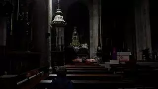 La Virgen de la Soledad, expuesta al culto en su mesa en San Juan