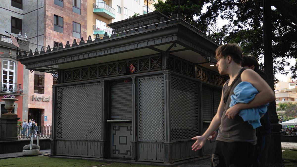 Cierra el quiosco de la plaza del Príncipe