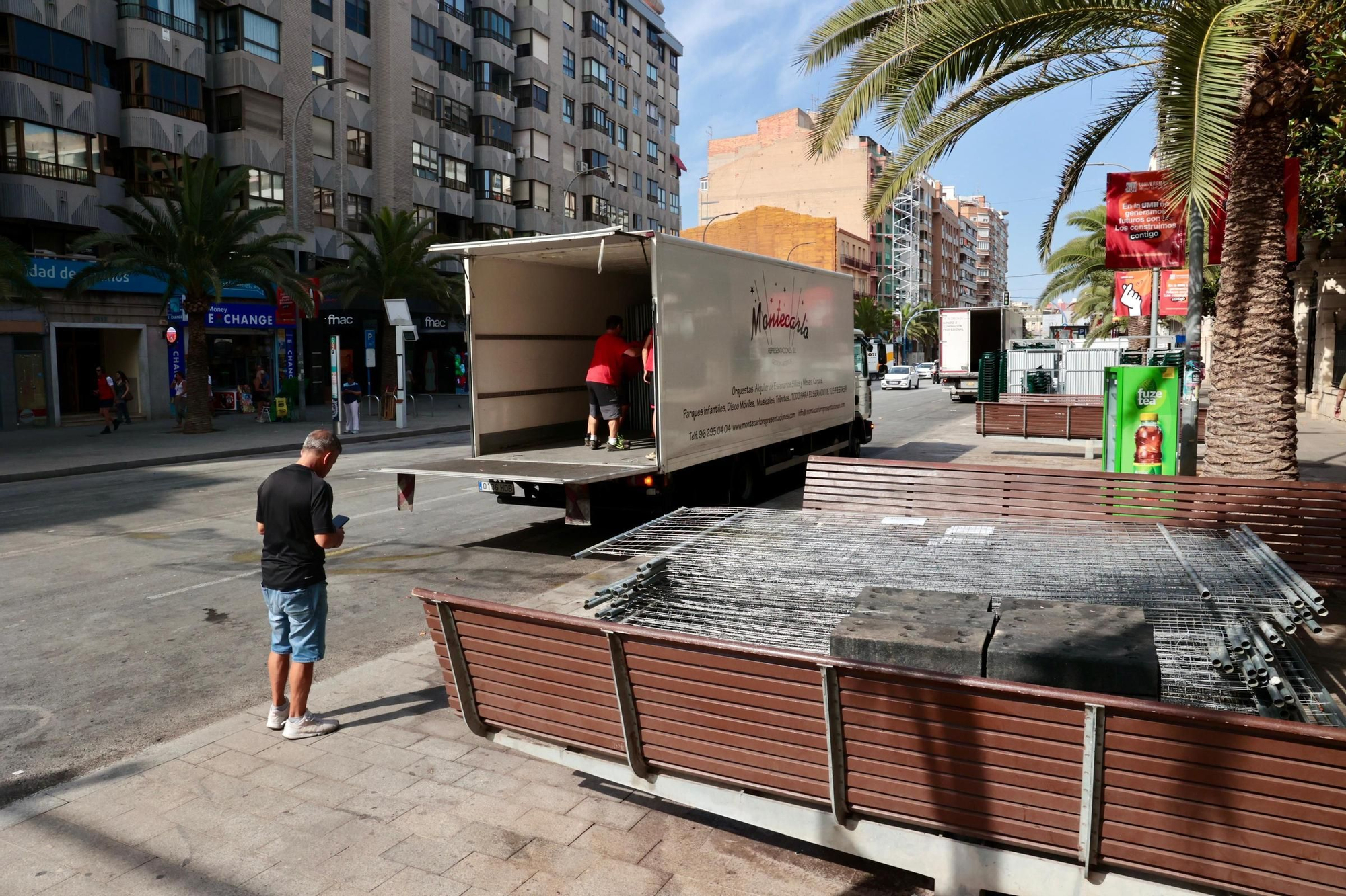 Alicante desmonta las Hogueras y pone fin a las fiestas de este 2025