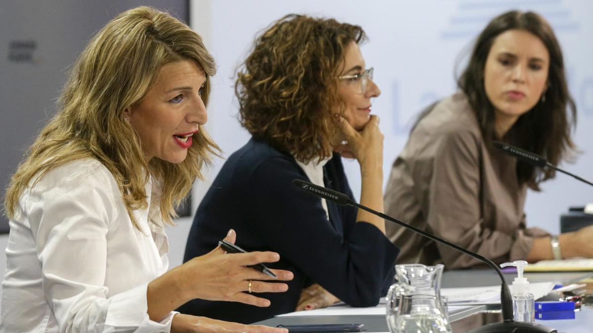 Yolanda Díaz, María Jesús Montero e Irene Montero, en una imagen de archivo.