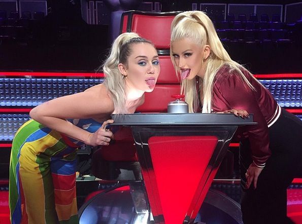 MIley Cyrus y Christina Aguilera