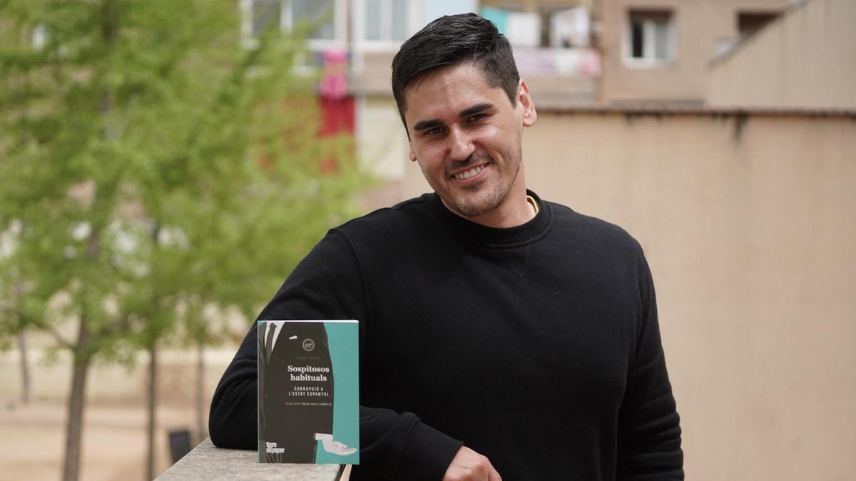 El periodista andalús Fonsi Loaiza posa el focus en l’oligarquia que controla els ressorts del poder a l’estat