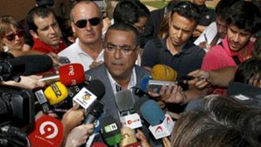 Ortiz atiende a los periodistas al salir de su comparecencia ante el juez