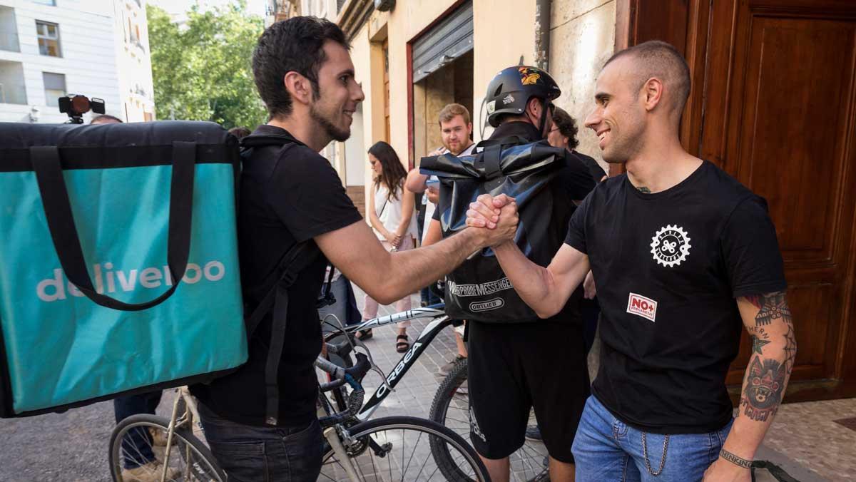 Condena a Deliveroo por emplear a ’falsos autónomos’